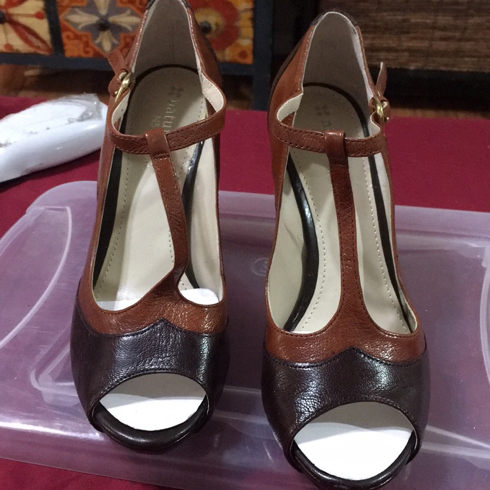 Naturalizer Heel. Never worn. Box not included